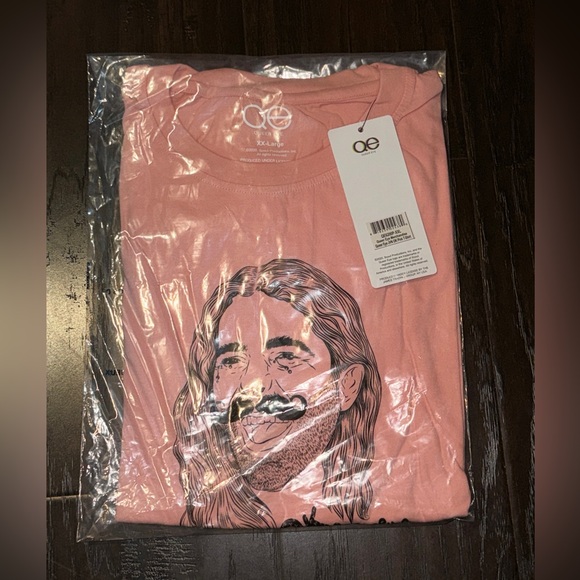 🏳️‍🌈 NWT! QE Jonathan Van Ness Statement Tshirt - Picture 3 of 13